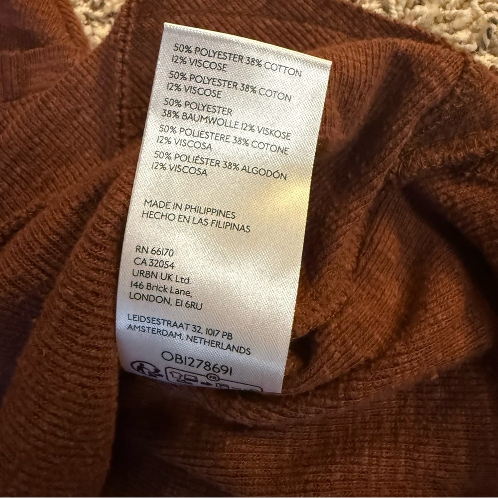 Anthropologie Pilcro Ruffled Raglan Thermal Top Rust Orange size Medium - Picture 9 of 10